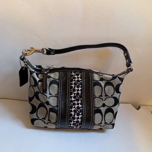 Coach Hampton Signature Mini In VGUC - Picture 2 of 13